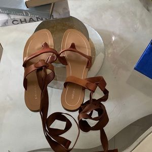 Sarah flint sandals tied